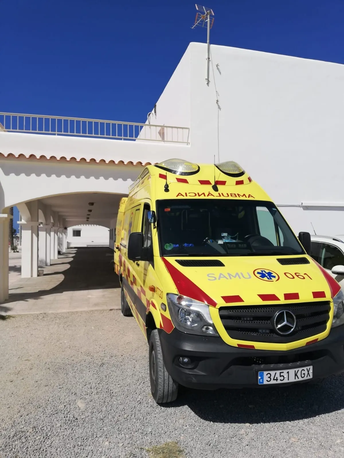 Dues persones, ferides de gravetat en un accident de trànsit a Cala Saona, Formentera