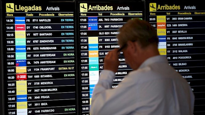 Els aeroports de les Illes operen 730 vols avui diumenge, 52 amb el Regne Unit