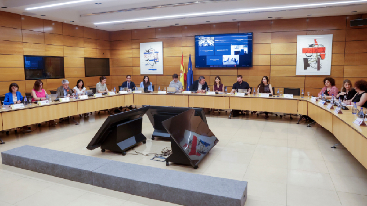 El Govern central té previst començar el trasllat de menors migrants a finals d’agost, tot i el bloqueig del PP