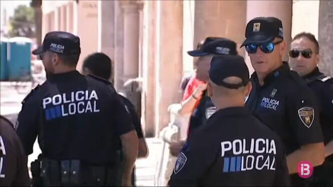 Els policies de Menorca denuncien que només disposen del 15%25 d’efectius necessaris per a Sant Joan