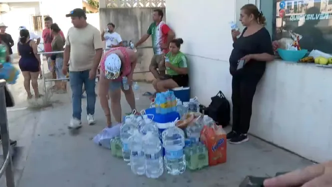 Famílies senceres amb menors passaran aquesta nit al carrer després de ser desallotjades de Can Rova