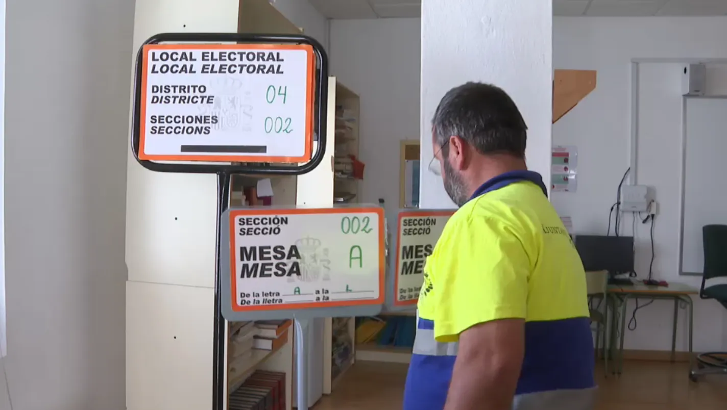 Es preparen 36 col·legis electorals i 103 meses a Menorca per poder atendre més de 72.000 electors el 28M