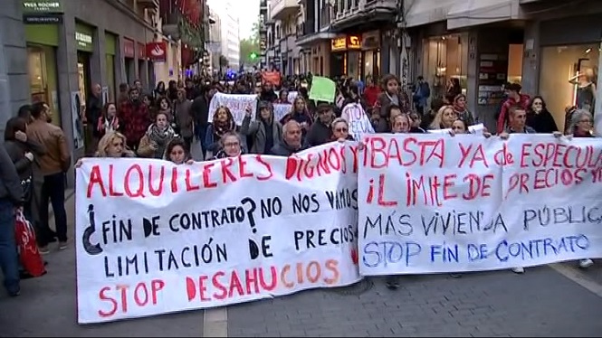 200+persones+es+manifesten+a+Palma+contra+els+lloguers+abusius