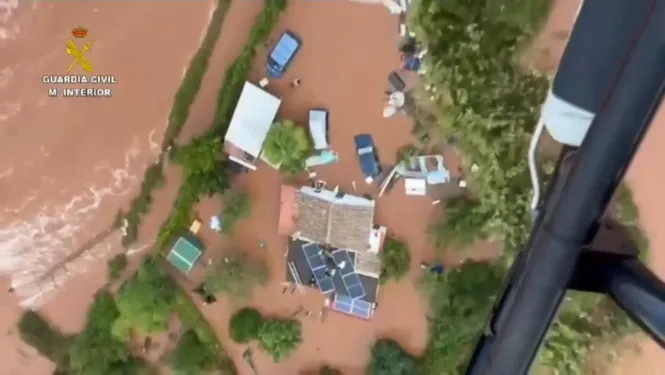 Evacuades més de 15 persones i 5 mascotes que quedaren aïllades per la DANA a Menorca