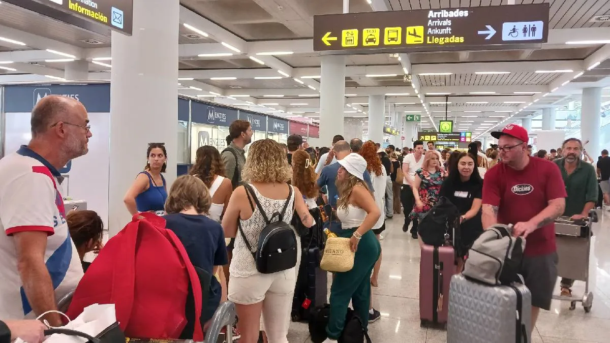 Retards i cancel·lacions generalitzats a l’Aeroport de Palma per la DANA