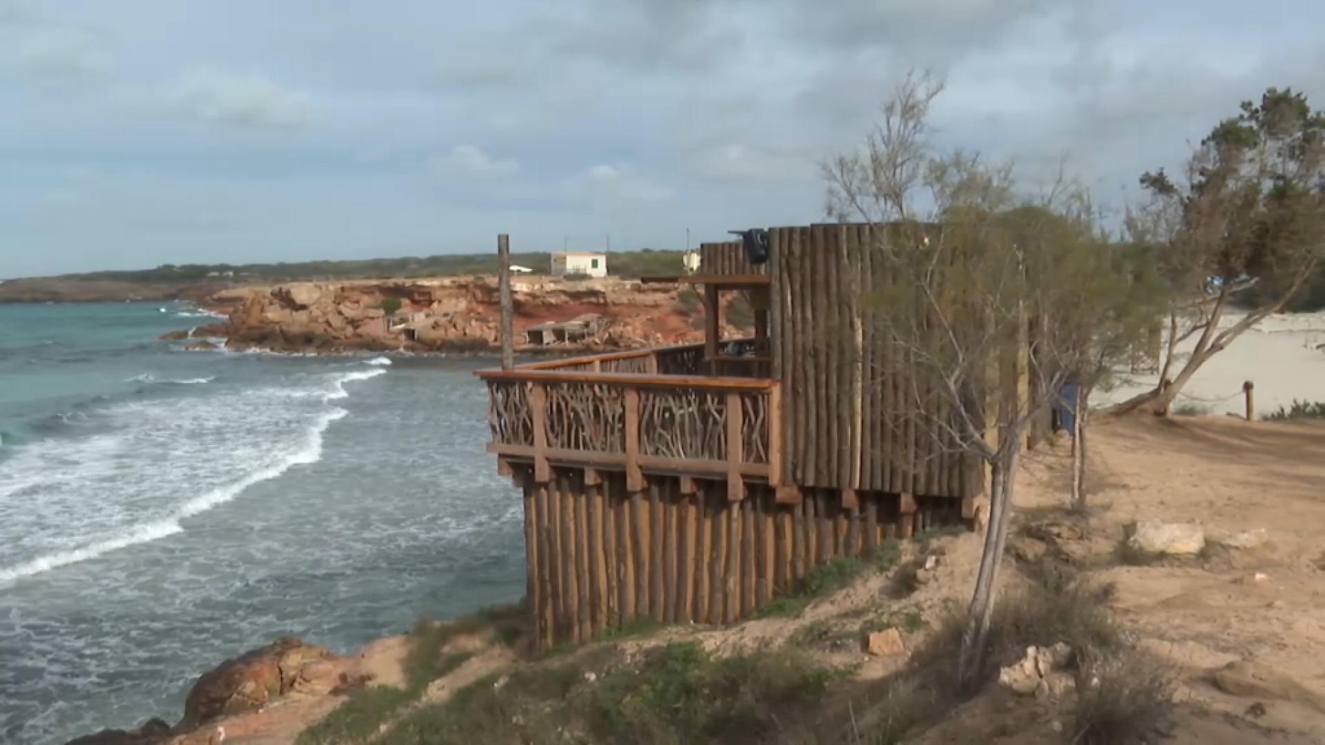 A l’espera que el Govern resolgui l’expedient obert perquè els quiosquets de Formentera no varen desmuntar durant un mes