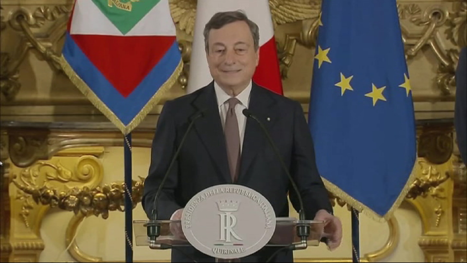 Draghi suporta el seu govern en polítics però dona Ecologia i Economia a tècnics