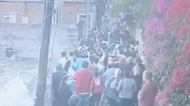 Un cententar de veïnats de Son Roca es manifesten contra el centre d’acollida de menors migrants