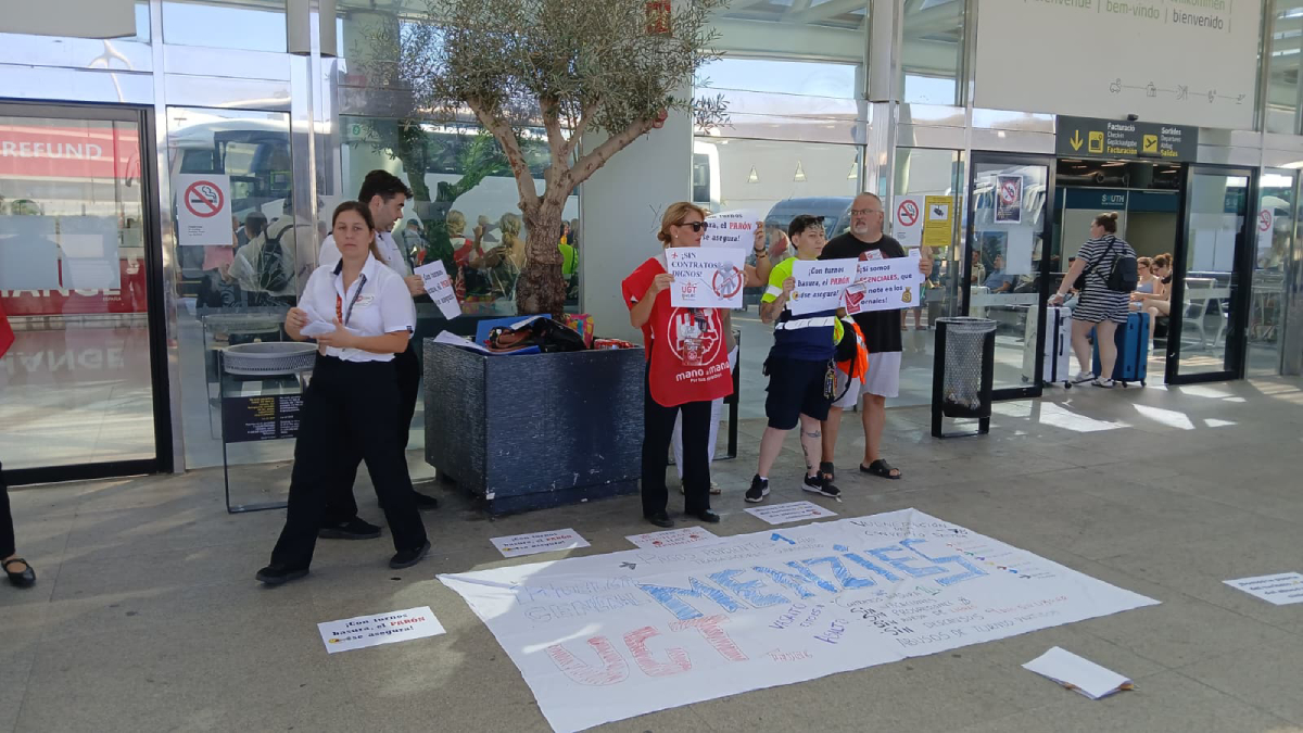 Aparent normalitat en el segon dia de vagues als serveis de terra a l’aeroport