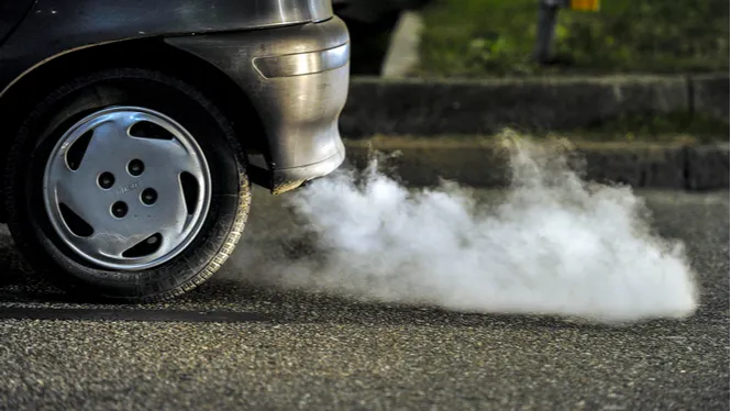 L’Eurocambra aprova la prohibició de vendre cotxes de combustió a partir del 2035