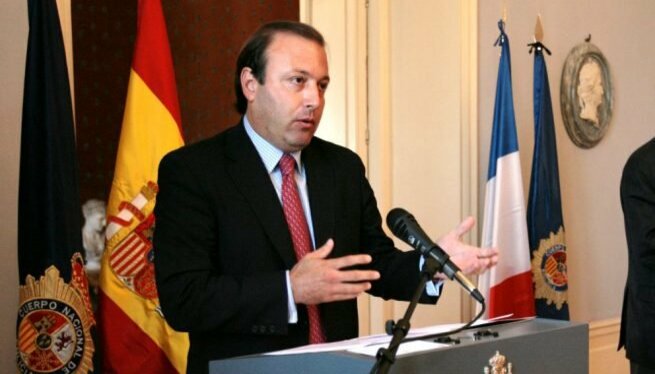 Juan Mesquida desitja que Pericay reconsideri la seva decisió