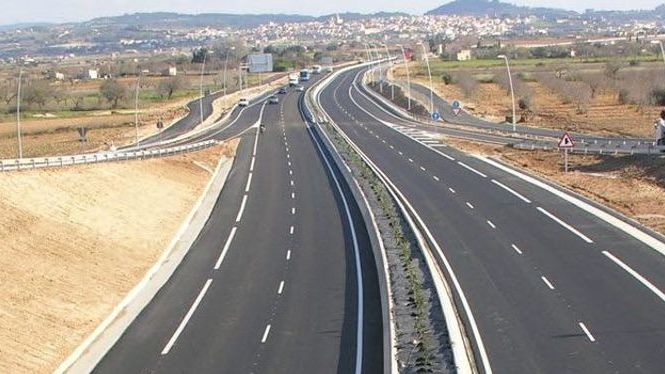 Els antiautopistes: “Els polítics han de millorar el transport públic, i deixar de fer grans carreteres”