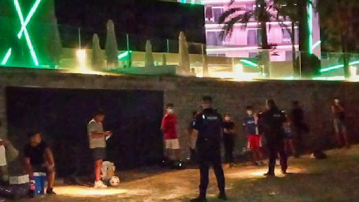 Més de 40 denúncies a Eivissa per botellades i per romandre a bars fora de l’horari permès
