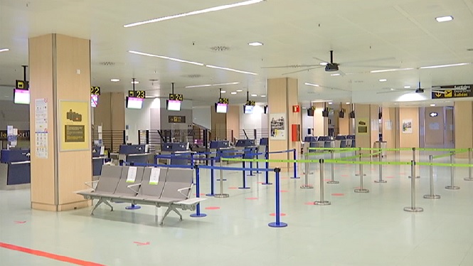 L’Aeroport d’Eivissa torna a presentar una imatge similar als inicis de la pandèmia