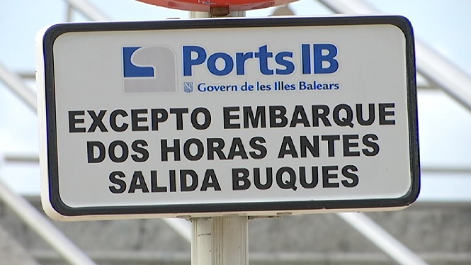 Marcos Serra no veu problema a perllongar la moratòria que prohibeix els ferris al Port de Sant Antoni