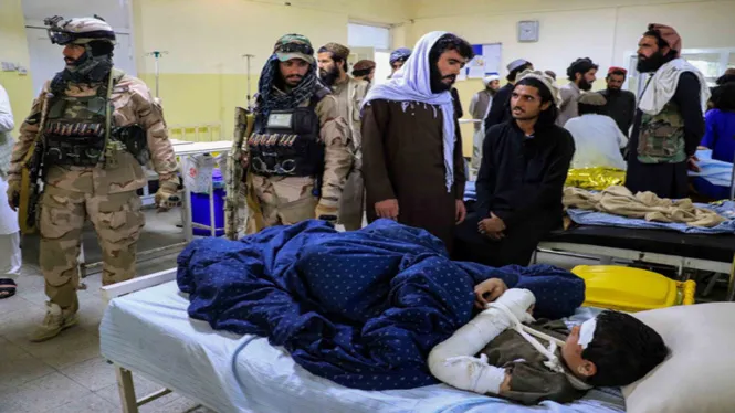 Més d’un milenar de morts a l’Afganistan per un terratrèmol