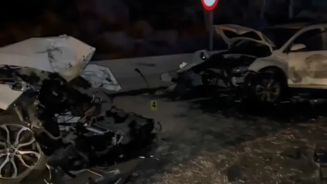 Dos morts i tres ferits en un accident entre dos cotxes i un camió de fems a Eivissa