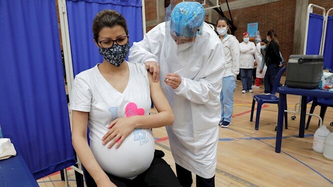 2.400 embarassades vacunades contra la COVID a les Balears