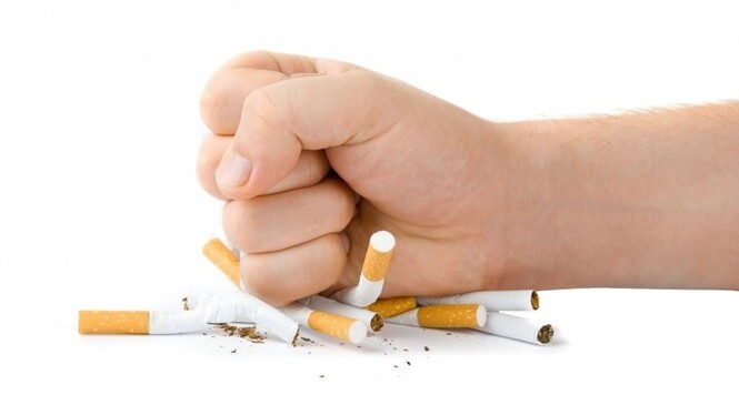 Més del 70%25 dels fumadors que ho intenten deixar recauen