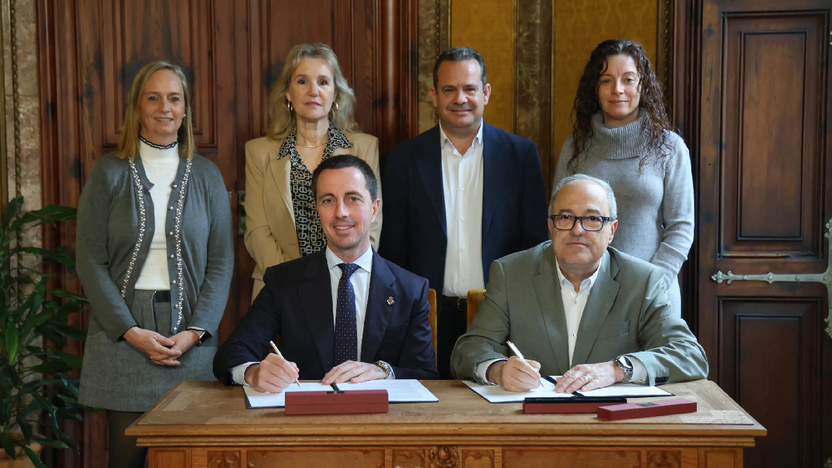 IB3 i el Consell de Mallorca signen un conveni per obrir l’ens a la ciutadania