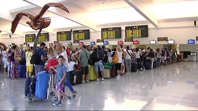 Els aeroports de les Balears superen el milió de passatgers al febrer