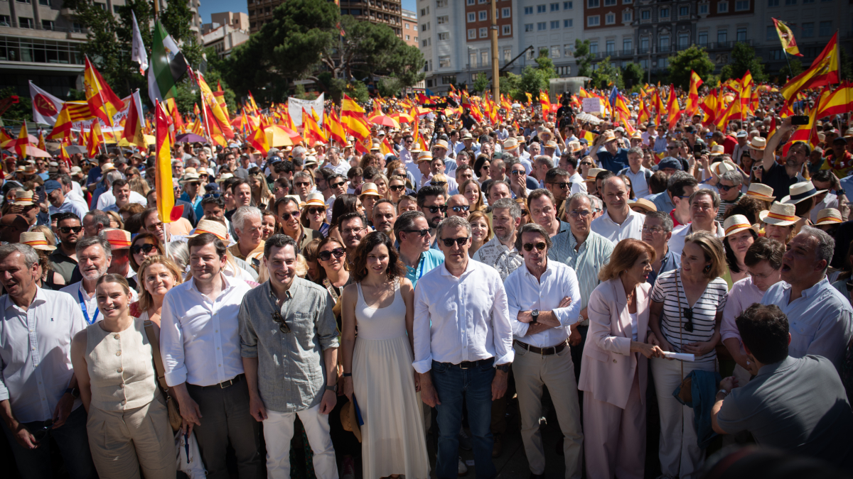 Més de 50.000 persones demanen a Madrid la dimissió de Pedro Sánchez