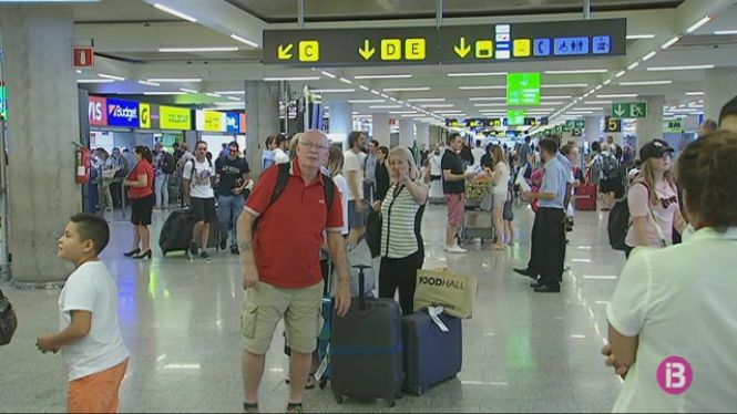 Gairebé 506.000 passatgers passaran per l’aeroport de Palma aquest cap de setmana