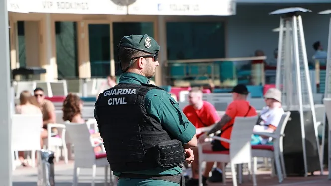 Presó per a sis turistes per haver violat en grup una jove en un hotel a Magaluf