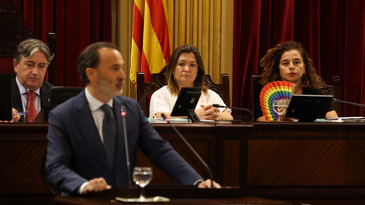 L’oposició demana la dimissió immediata de Le Senne