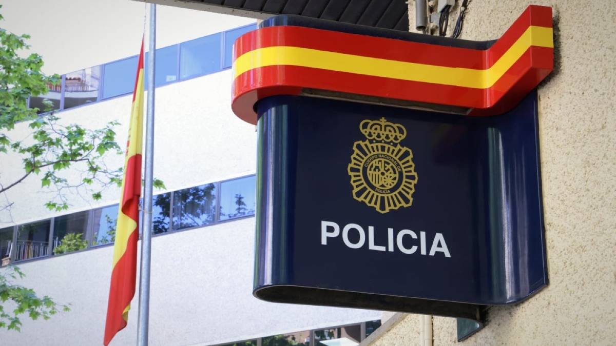 La Policia Nacional deté una dona que intentà agredir personal sanitari a Palma