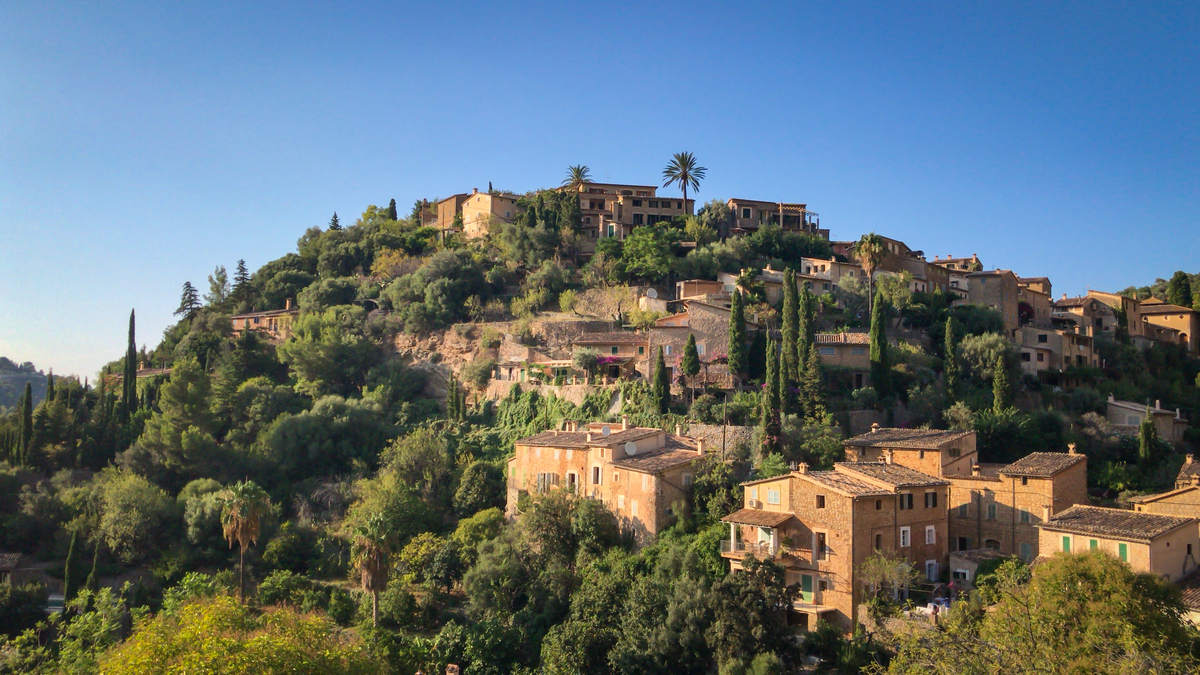 Deià, el municipi de les Balears amb més població nascuda a l’estranger