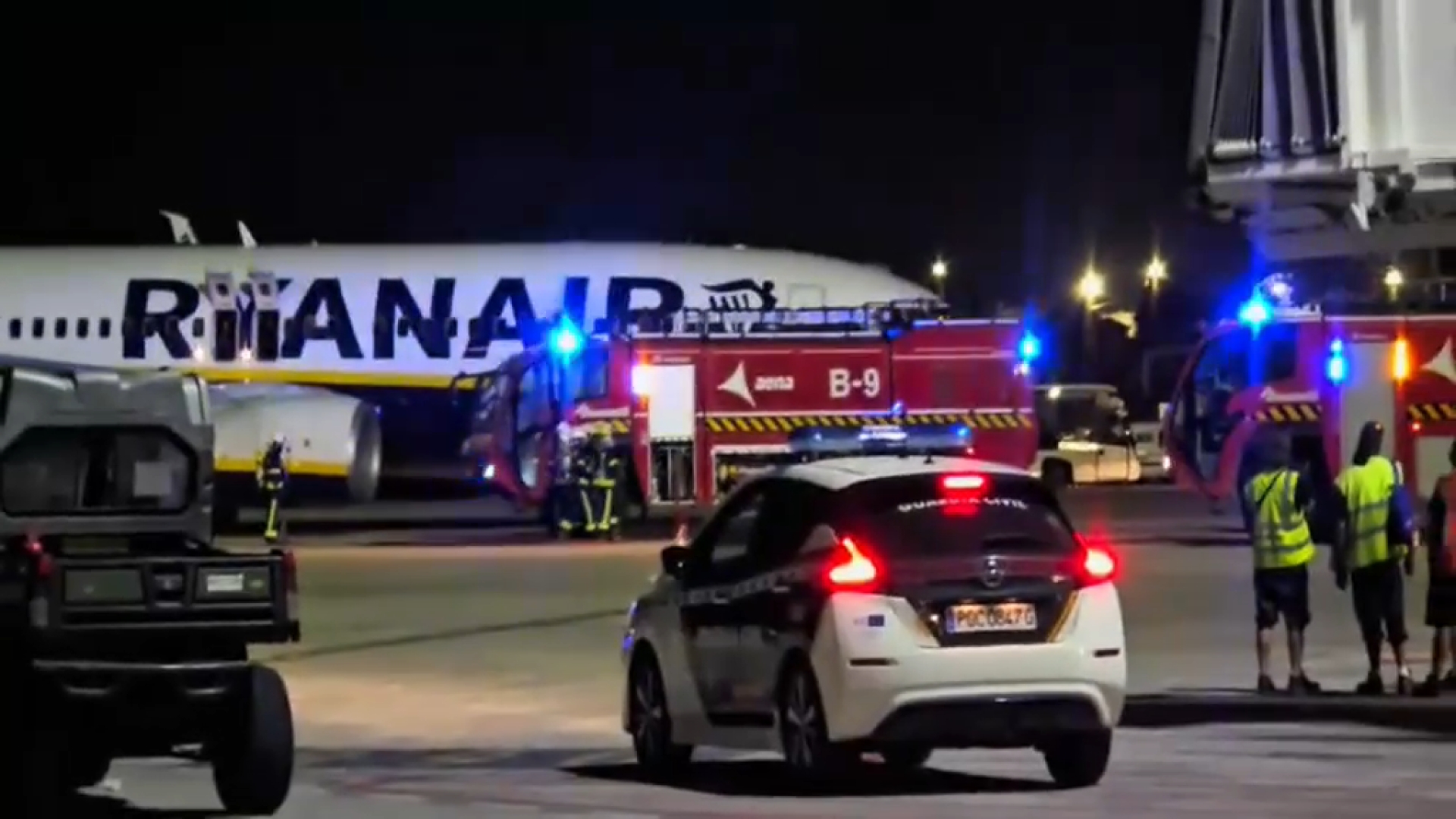 18 persones lleus en un incendi en un avió a l’aeroport de Palma