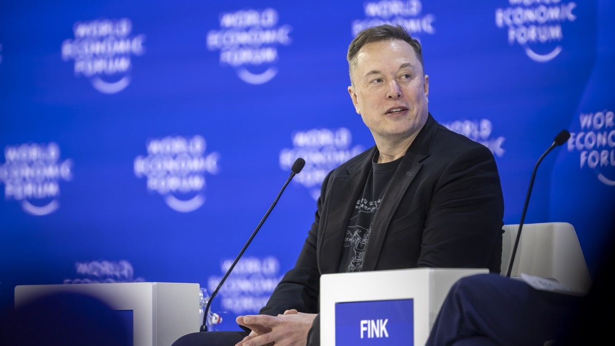 Elon Musk anima a convertir “una zona poc poblada d’Espanya” en la central elèctrica d’Europa amb parcs d’energia solar