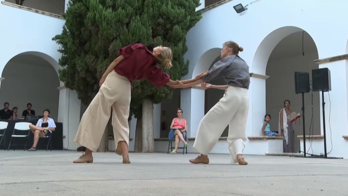 Música d’orgue i dansa a “Retaule, dues parts” al claustre de l’Ajuntament d’Eivissa