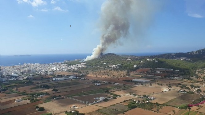 L’IBANAT declara un incendi forestal de nivell zero a Sant Antoni de Portmany