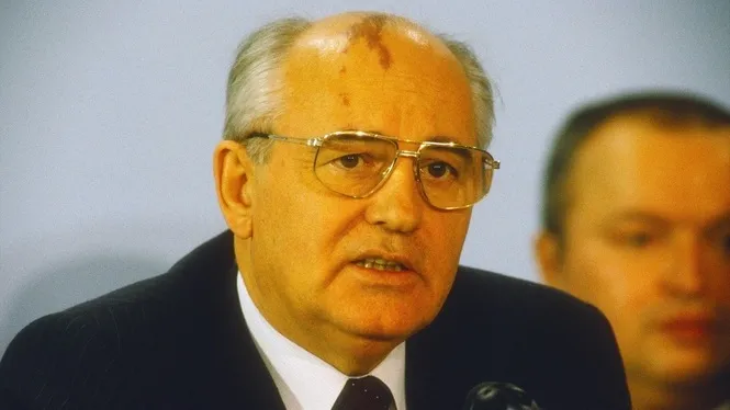 Mor Mikhaïl Gorbatxov, pare de la perestroika i qui va posar fi a la guerra freda