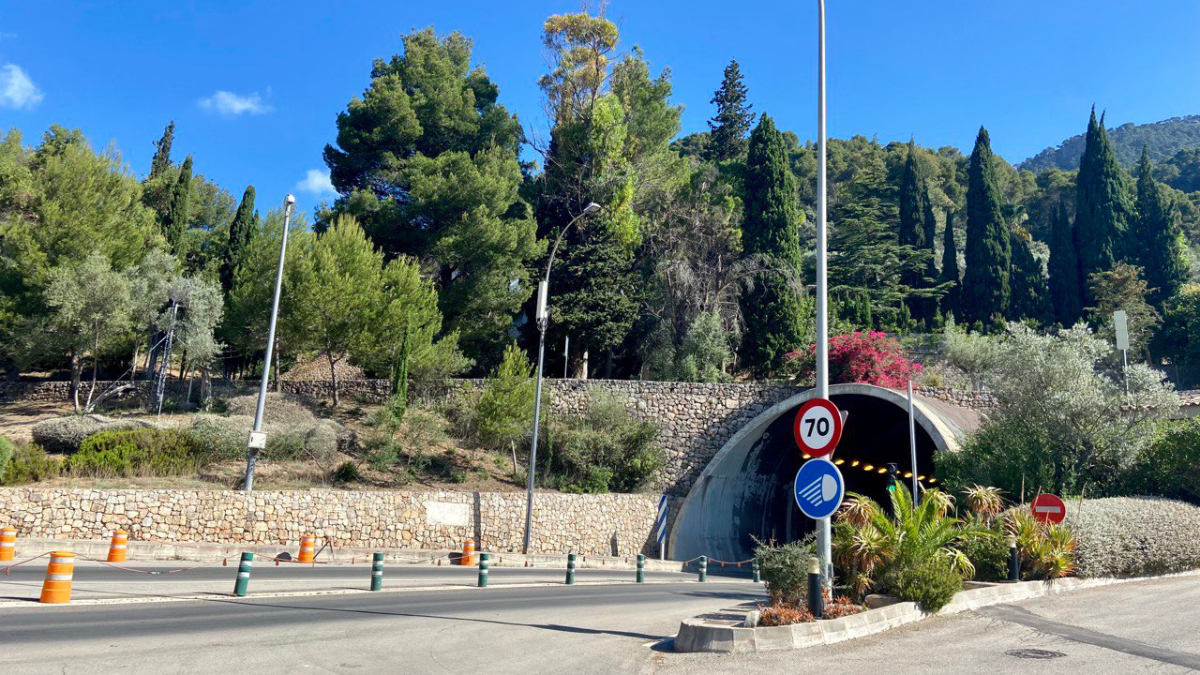 Tanquen tres túnels de Mallorca durant la nit per revisions de seguretat