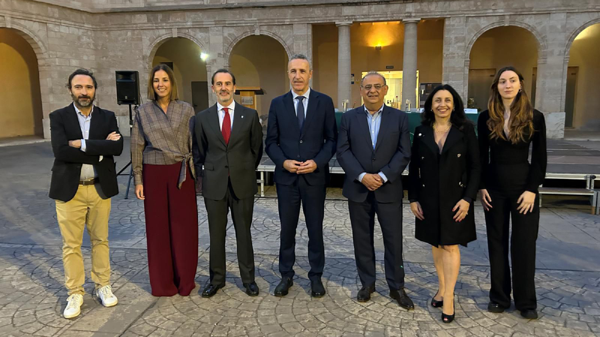 La UNED Baleras inaugura el curs homenatjant la Policia Nacional, ASIMA i el centre penitenciari de Palma