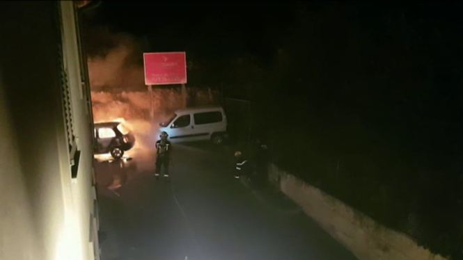 Crema un cotxe espontàniament a Alaró