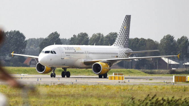 Vueling+anuncia+l%E2%80%99aplicaci%C3%B3+d%E2%80%99un+ERTO+als+seus+3.800+treballadors