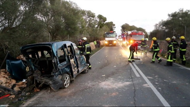 Tres ferits en un accident de trànsit a la carretera de Llucmajor