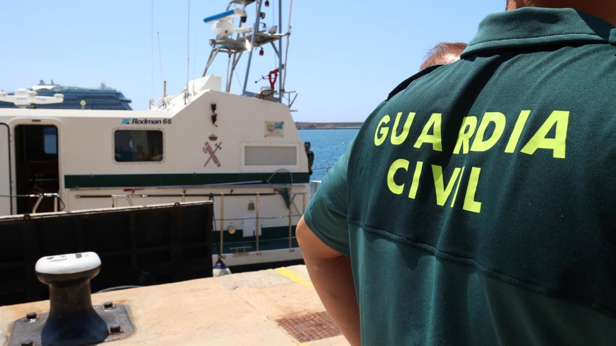 Investiguen la mort de cinc migrants lligats de mans i peus a la mar balear