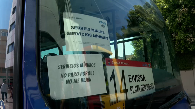 Els conductors d’autobús d’Eivissa es queden sense poder mobilitzar-se