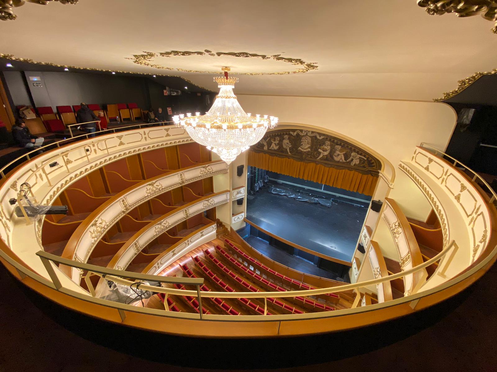El Teatre Municipal des Born es prepara per a la quarta inauguració de la seva història, el proper 20 de març