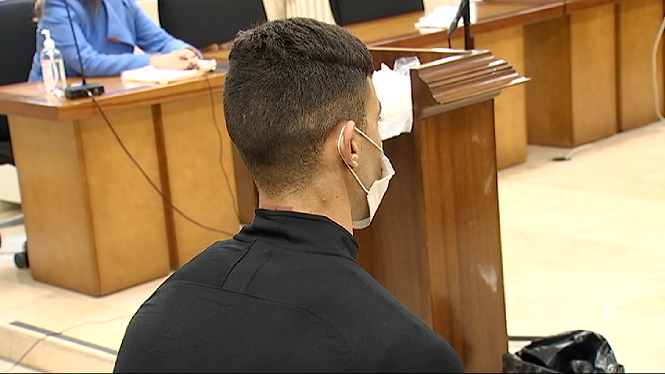 Un jove accepta 5 anys de presó per tallar el coll a un al·lot al passeig marítim de Palma