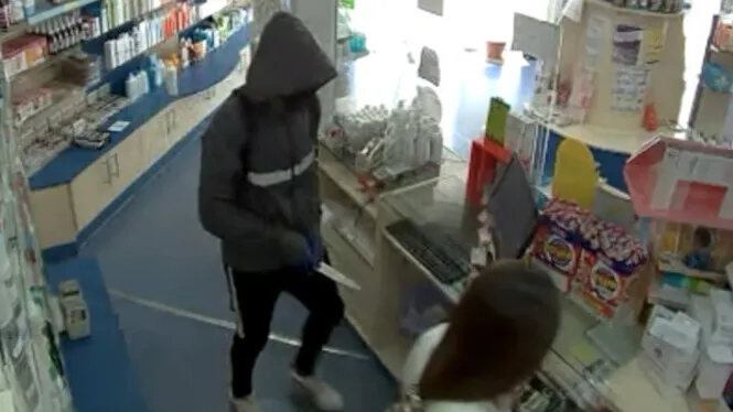 Detenen un home per un atracament amb arma blanca a una farmàcia d’Eivissa