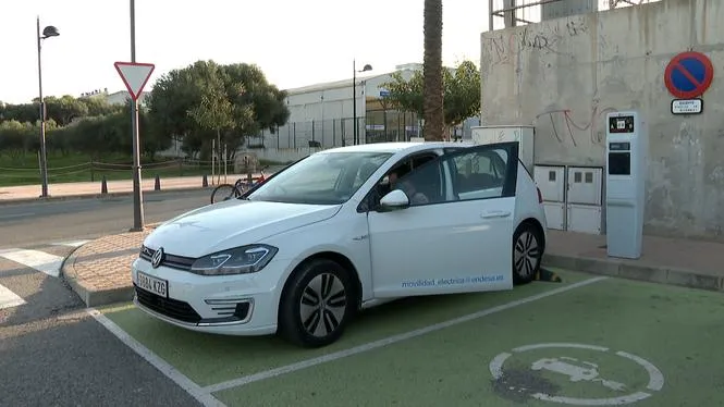La recàrrega de vehicles elèctrics deixarà de ser gratuïta a principis d’any a Menorca