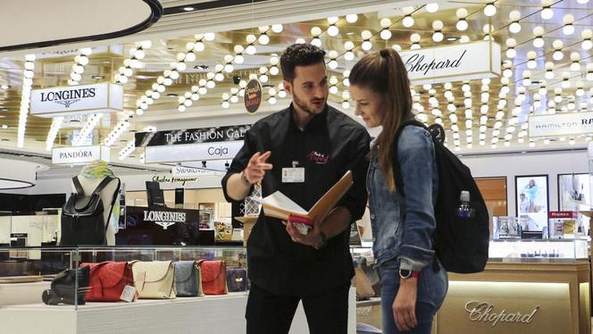 Aena licita el servei ‘personal shopper’ a l’aeroport de Palma per augmentar un 5%25 les vendes en un any