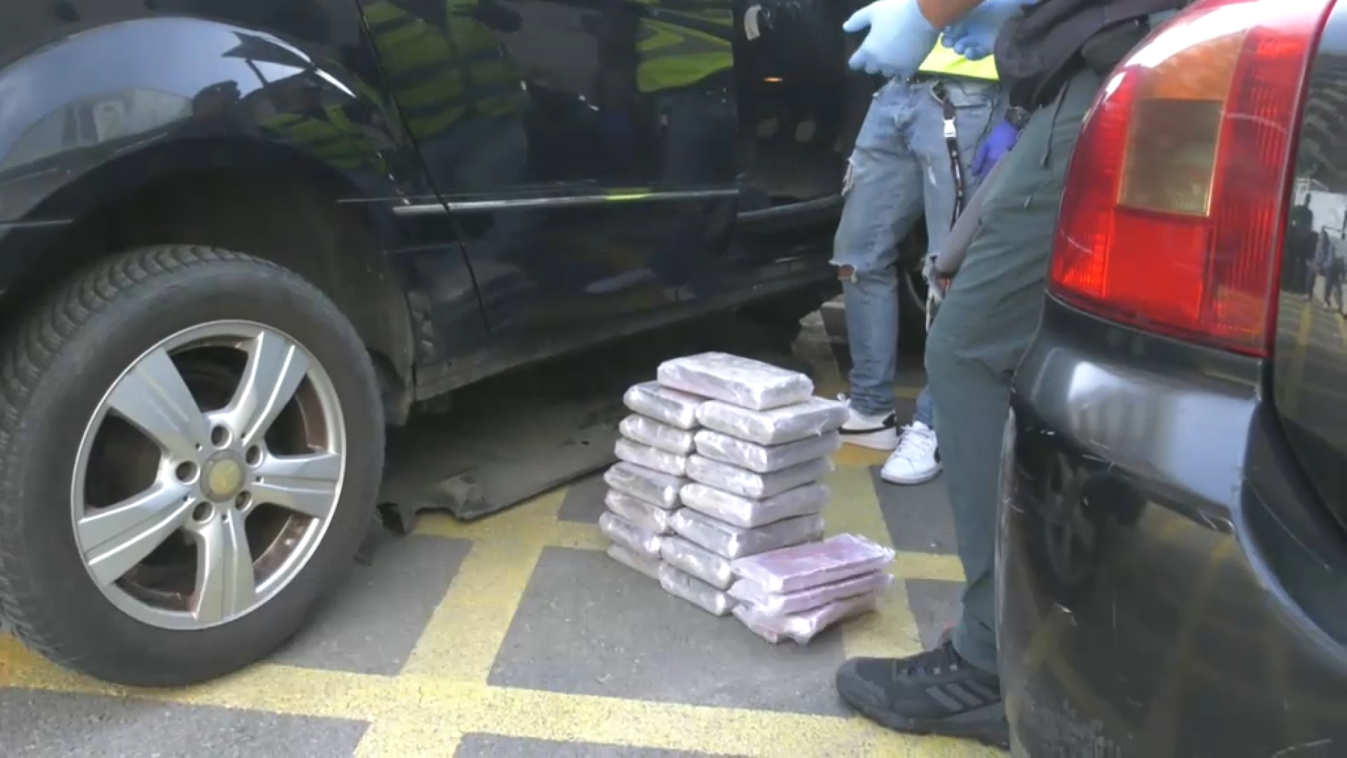 Un dispositiu policial intercepta 48 quilos de droga en un vehicle al Port de Palma, a ‘Emergències’
