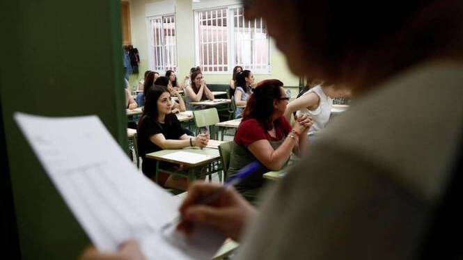 Un 9%25 de les places que es convoquen enguany per opositar com a mestre i professor són per a Menorca